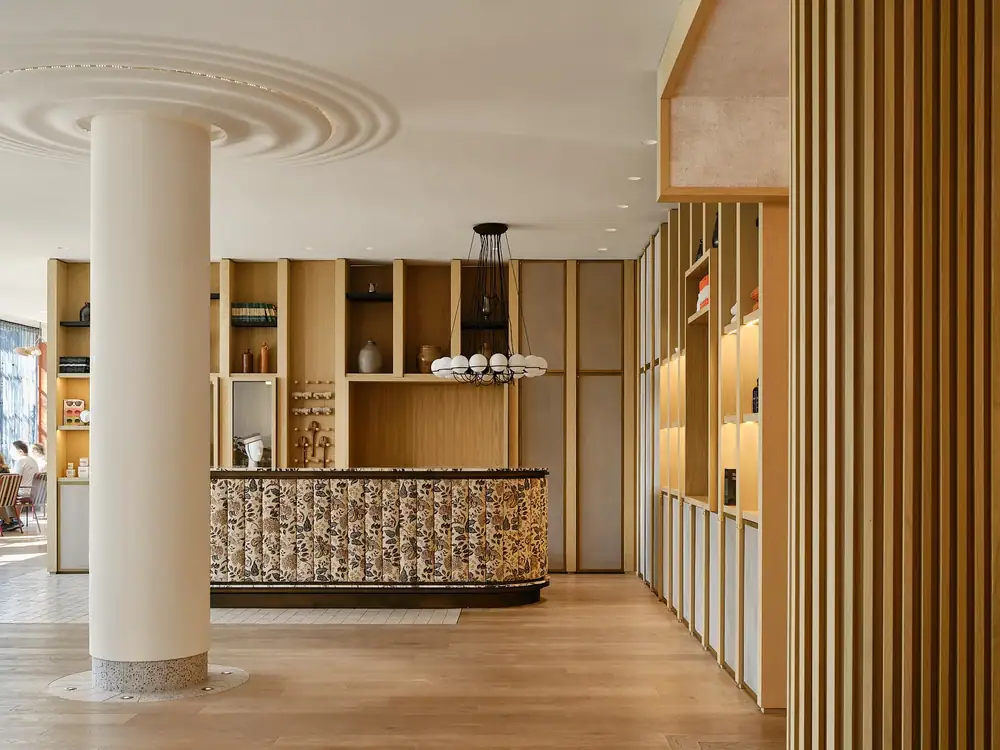 Royal Hotel — project photograph 2